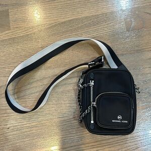 Michael Kors Medium Jet Set Black Crossbody Bag